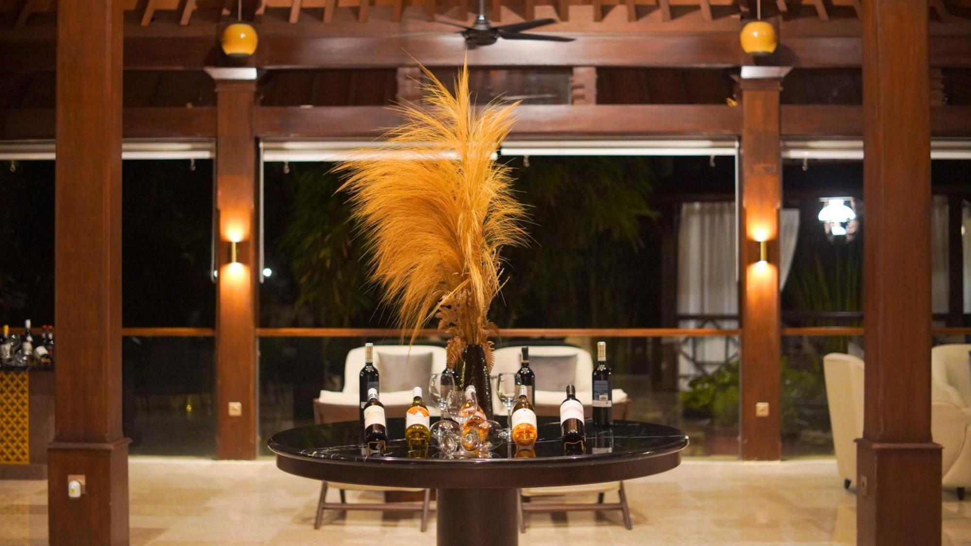Lorin Solo Hotel Exterior photo